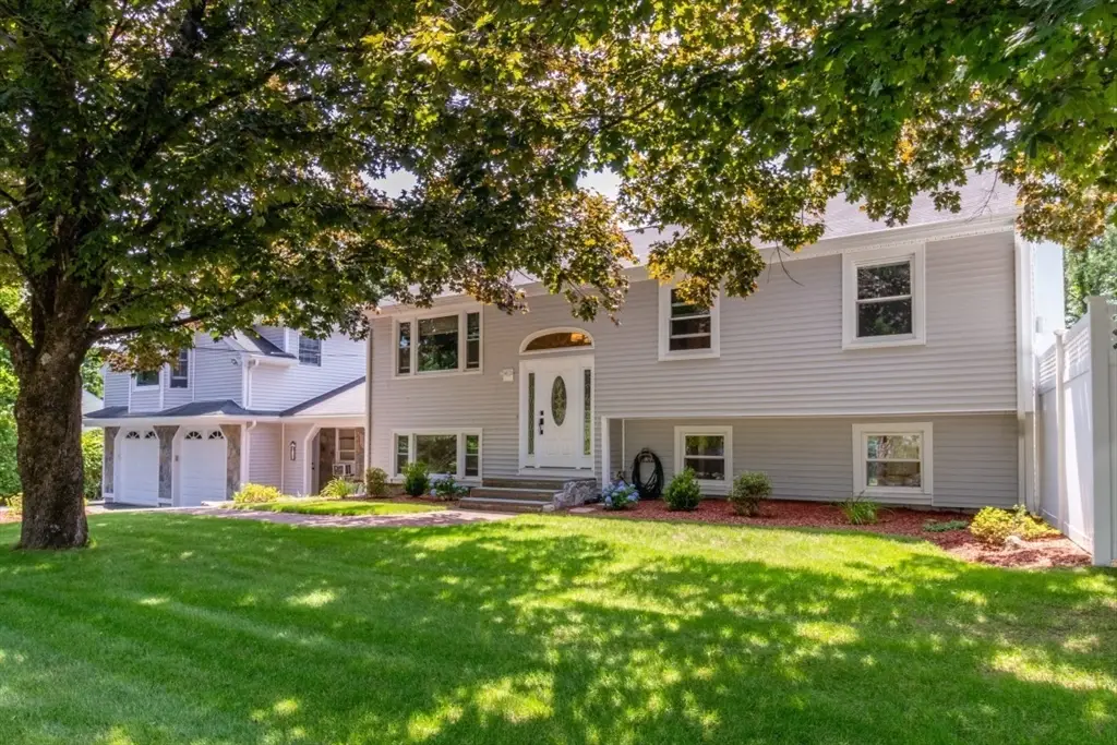 10 Ellis St, Medway, MA 02053 - #1