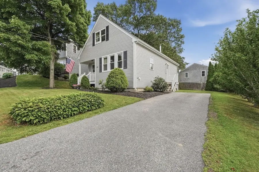 134 Hathaway Commons Rd, Fall River, MA 02720 - #3