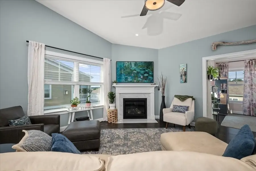12 Logans Run #80, Millbury, MA 01527 - #2