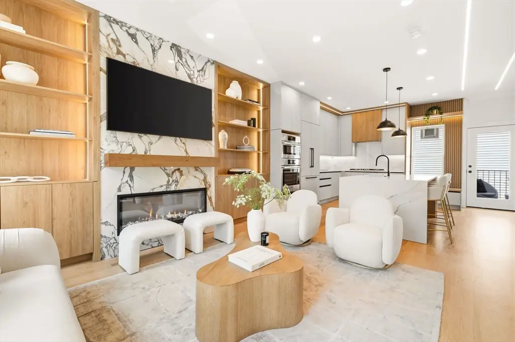 39 G St, Boston, MA 02127 - #1