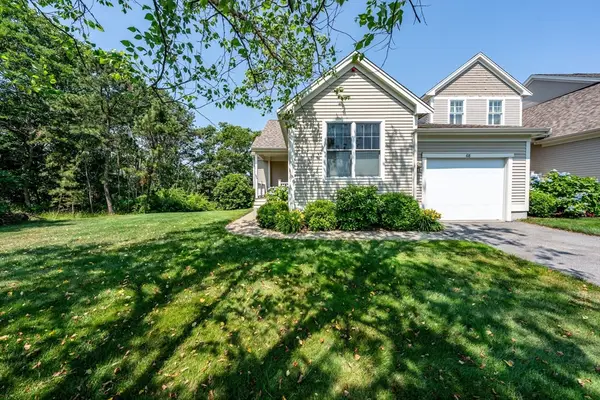 68 Leisure Green Dr N #68, Mashpee, MA 02649