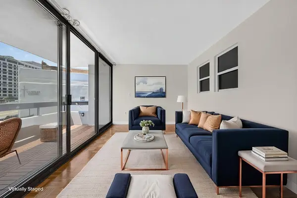 566 Commonwealth #304, Boston, MA 02215