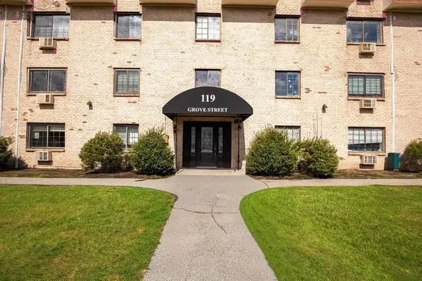 119 Grove St #245, Rockland, MA 02370