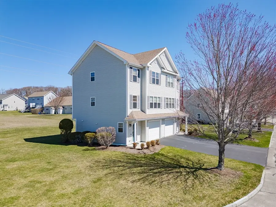 27 Streamview Dr #27, Cumberland, RI 02864 - #3