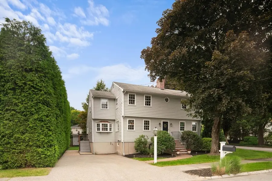 42 Riverside Dr., Reading, MA 01867 - #2