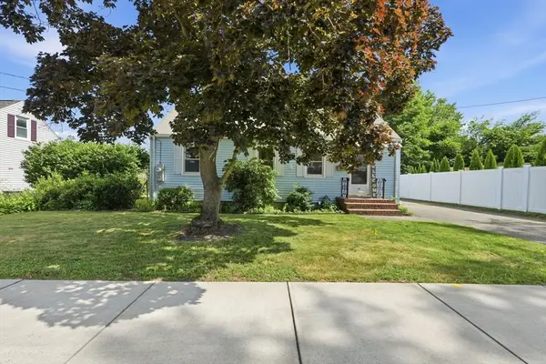 38 South Alhambra Cir, Agawam, MA 01001