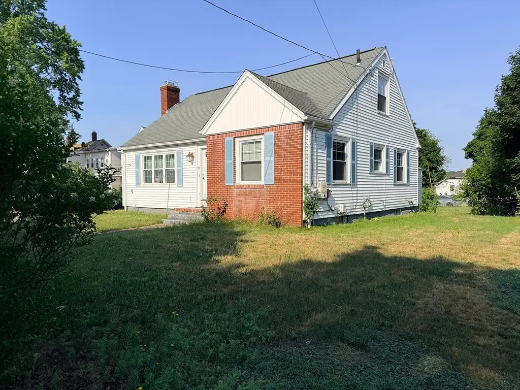12 Miller St, Blackstone, MA 01504 - #1