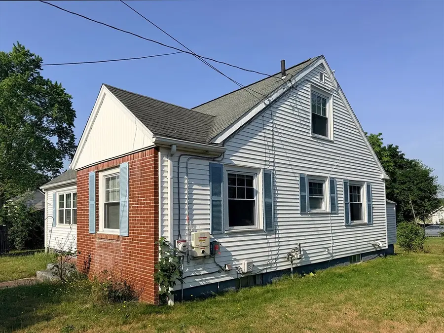 12 Miller St, Blackstone, MA 01504 - #2