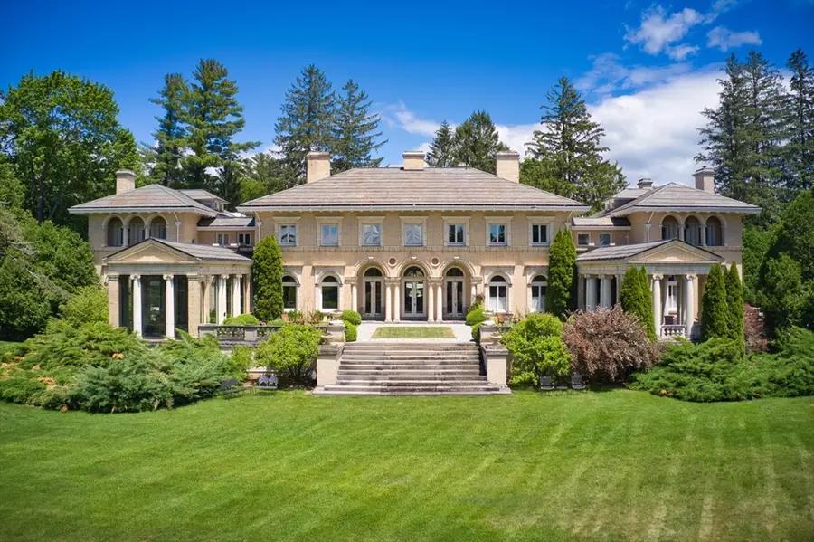 11 Hawthorne, Stockbridge, MA 01262 - #2