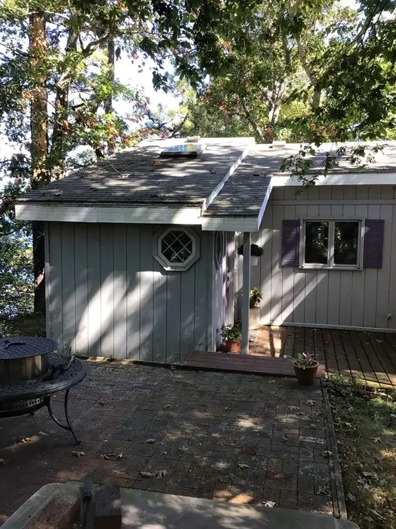 84 Lakewood Dr, Mashpee, MA 02649