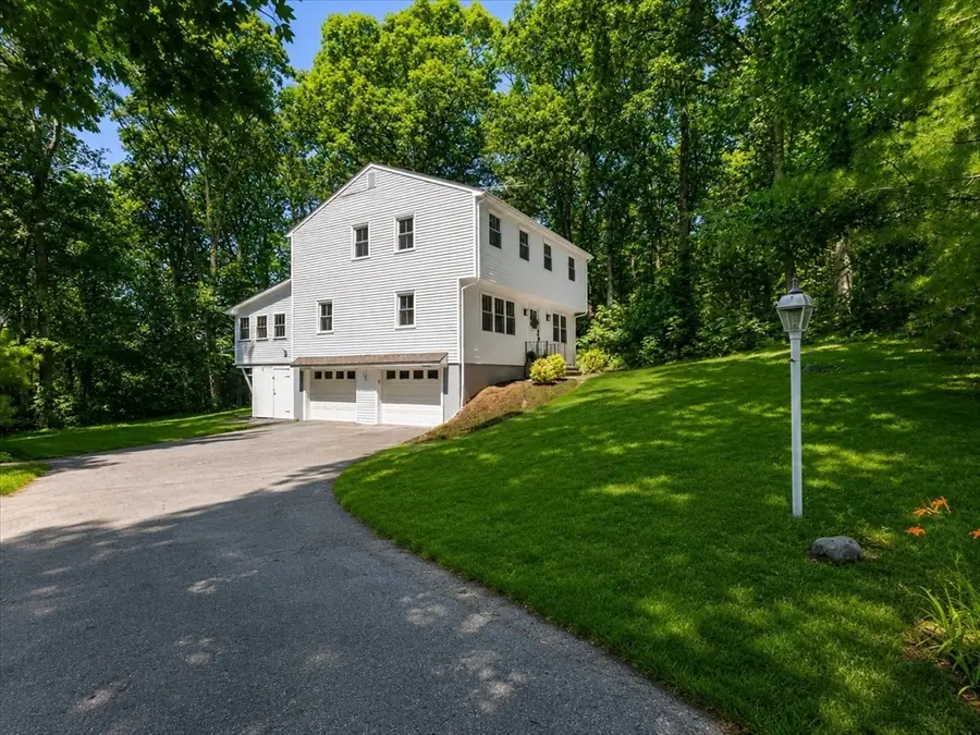 17 Farm St, Medway, MA 02053 - #2