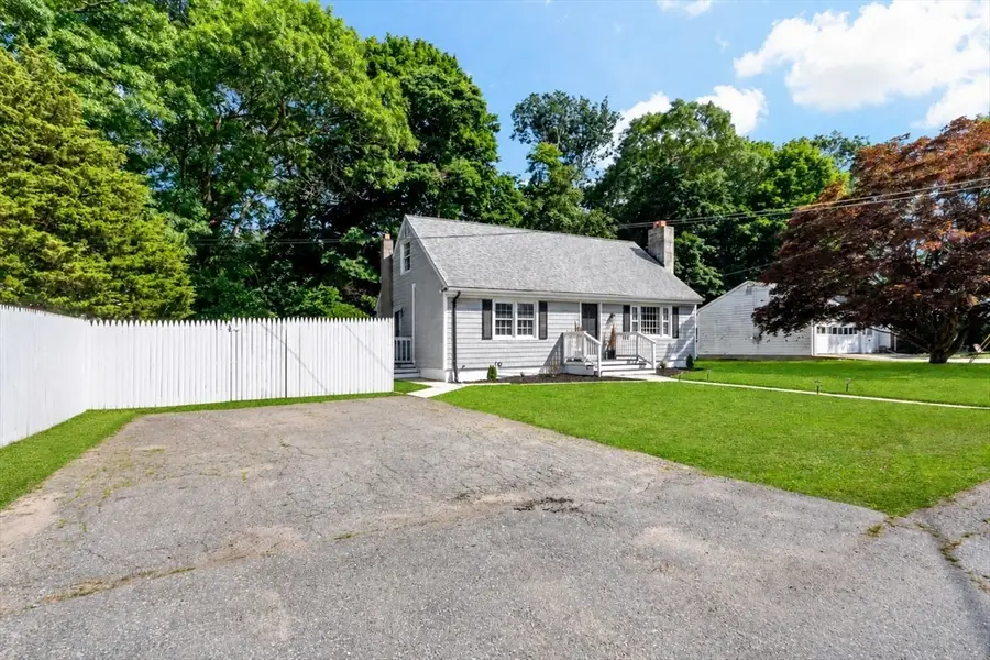 80 Briggs Ln, Tiverton, RI 02878 - #2