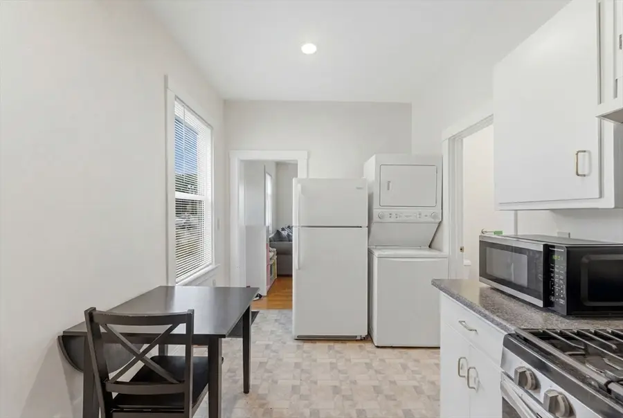 659 Washington St, Whitman, MA 02382 - #3