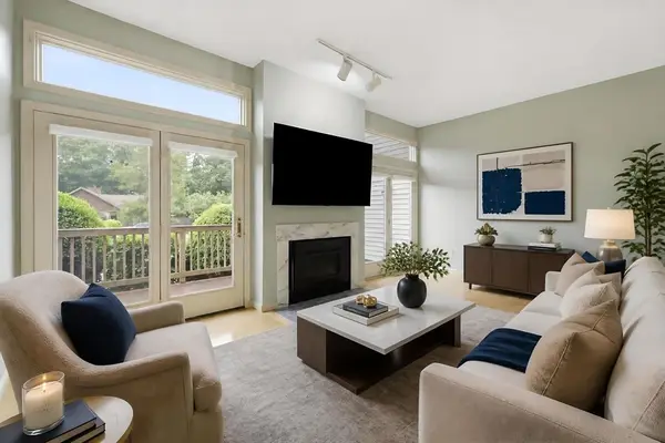 189 Pine Grove Dr #189, South Hadley, MA 01075