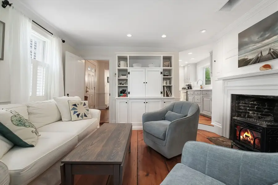 15 1/2 River Street, Salem, MA 01970 - #2