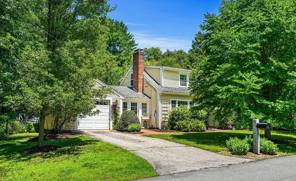 84 Pleasant Street, Wenham, MA 01984