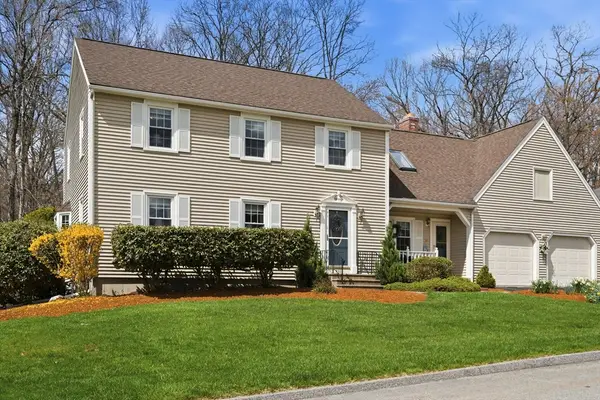 32 Dolly Dr, Worcester, MA 01604