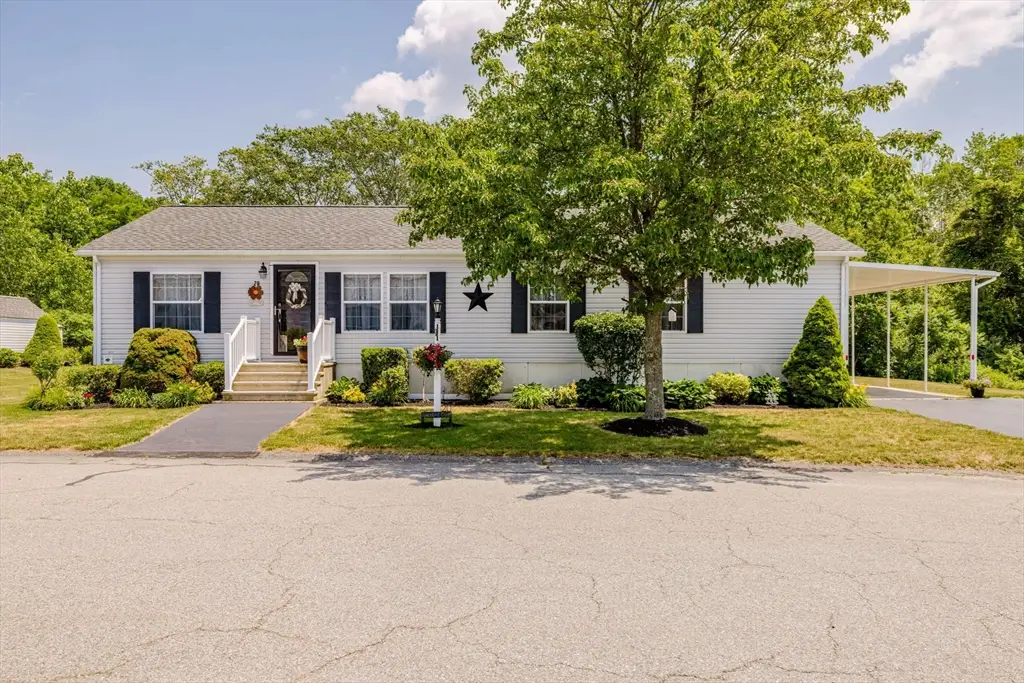 20 Blackbird Ct, Tiverton, RI 02878 - #1