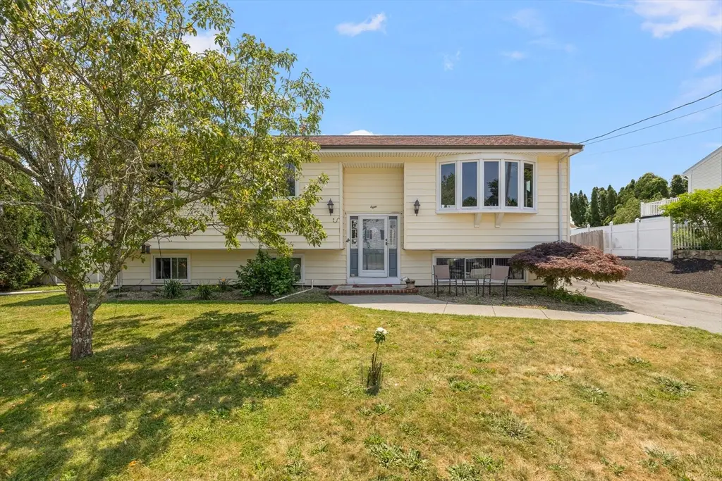 8 Tenley Ave, Dartmouth, MA 02747 - #1