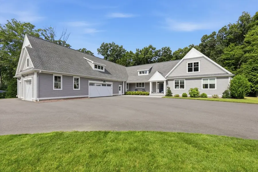82 Churchill Dr, Longmeadow, MA 01106 - #2