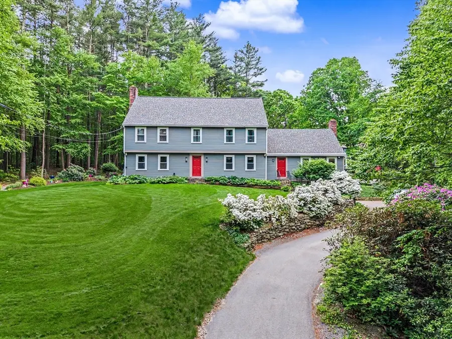 29 Pond St, Hopkinton, MA 01748 - #2