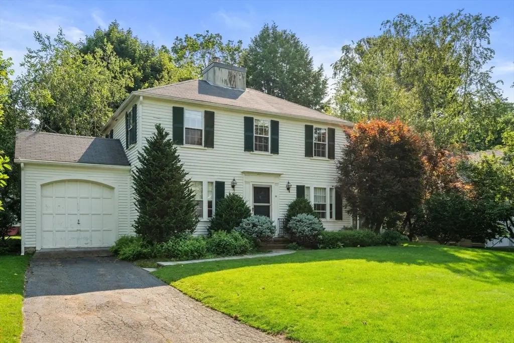 10 Wilde Rd, Wellesley, MA 02481 - #1