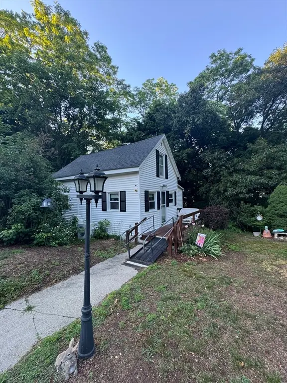 51 Powder House Ave, Haverhill, MA 01830