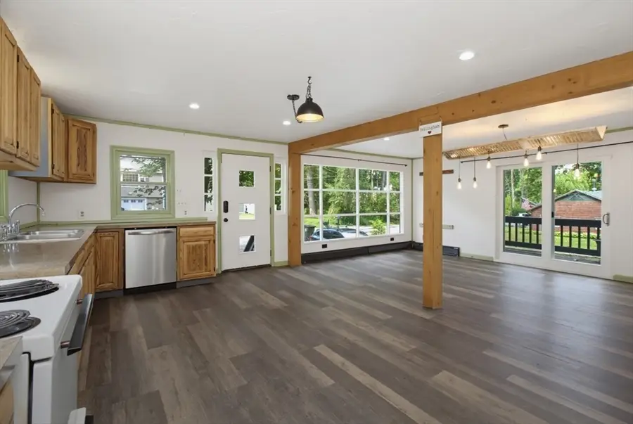 71 Box Pond Dr, Bellingham, MA 02019 - #2