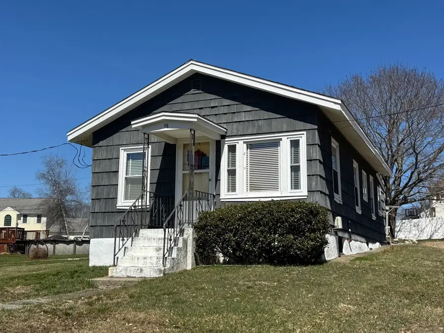 38 Thrasher St, Taunton, MA 02780 - #2