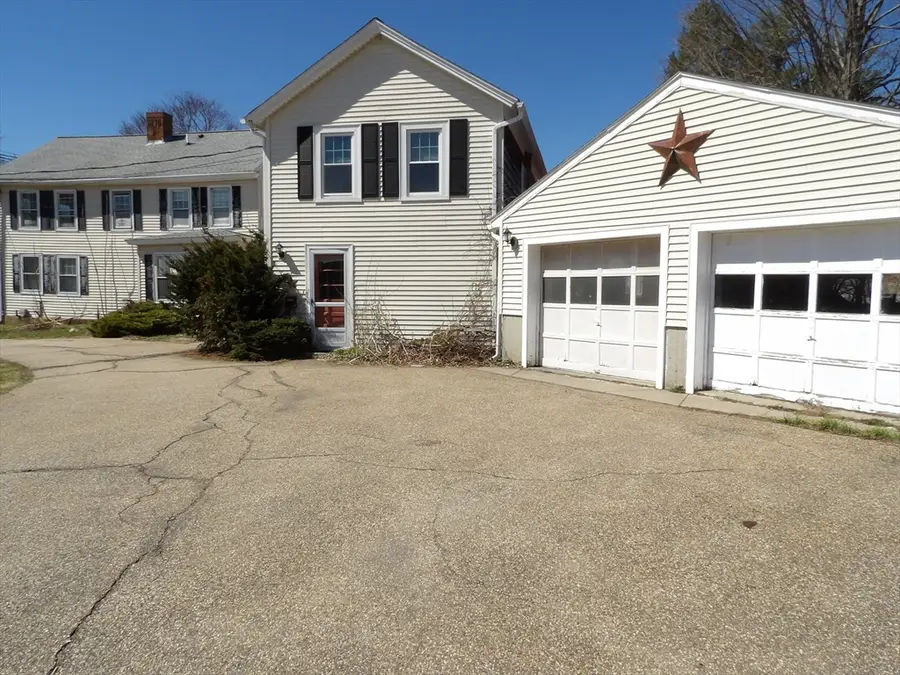 620 Pleasant St, Paxton, MA 01612 - #3