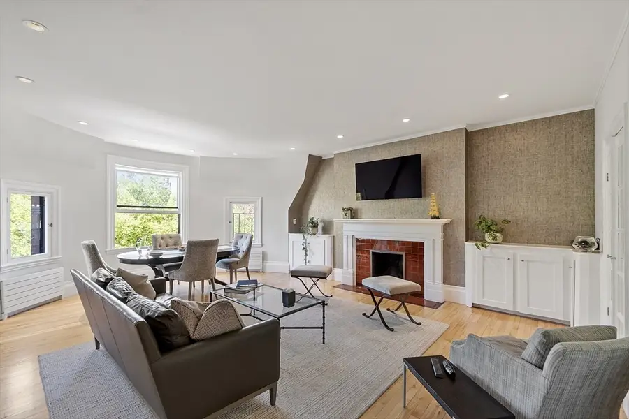 178 Commonwealth Ave #PH, Boston, MA 02116 - #2