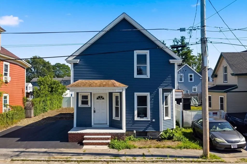 37 Campaw St, Lowell, MA 01850 - #1