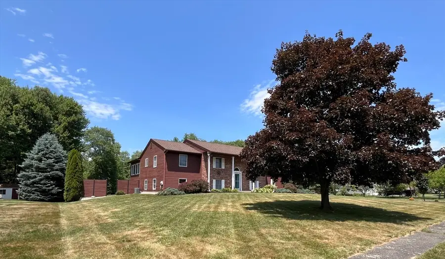 36 Westview Dr, Belchertown, MA 01007 - #2