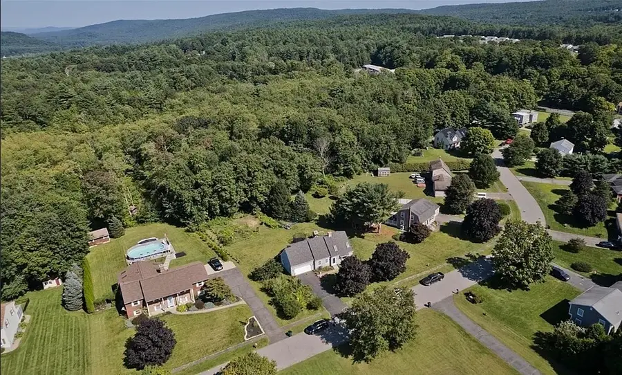 36 Westview Dr, Belchertown, MA 01007 - #3