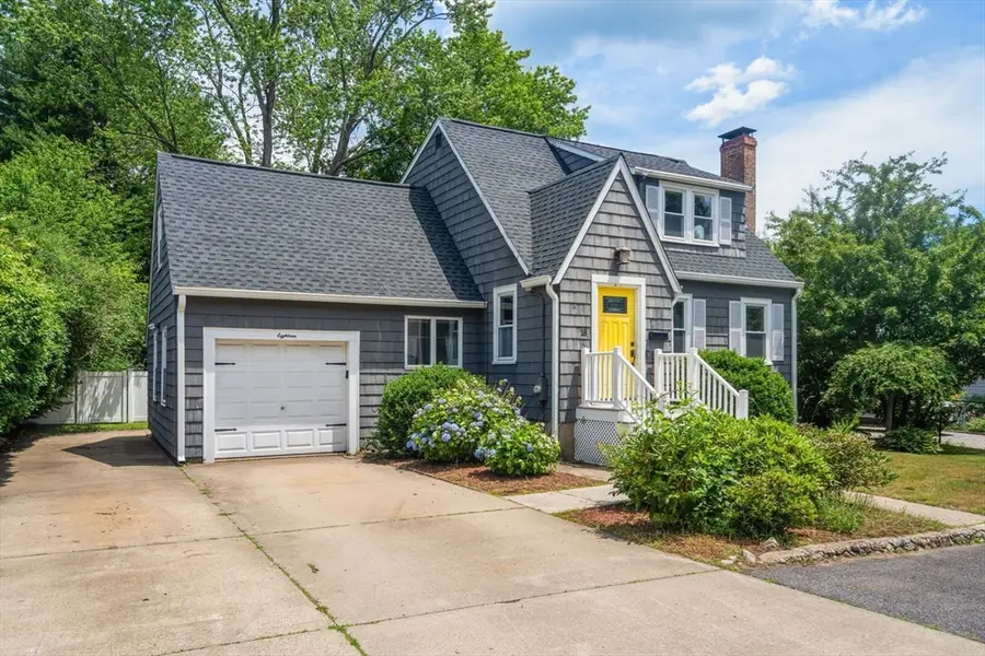 18 Margaret St, Norwood, MA 02062 - #3