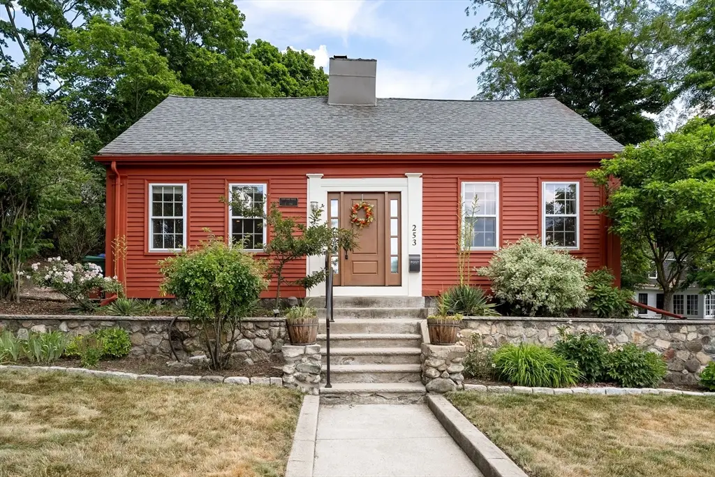 253 High St, Medford, MA 02155 - #1