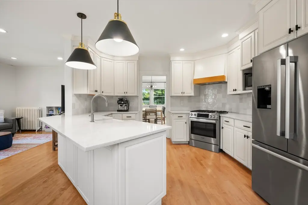 18 Benvenue Street, Wellesley, MA 02482 - #1