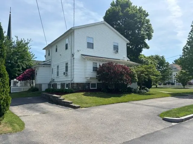 485 Burncoat St, Worcester, MA 01606 - #3