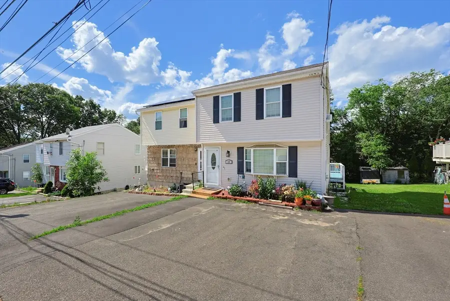 17 Bolton St, Worcester, MA 01604 - #3