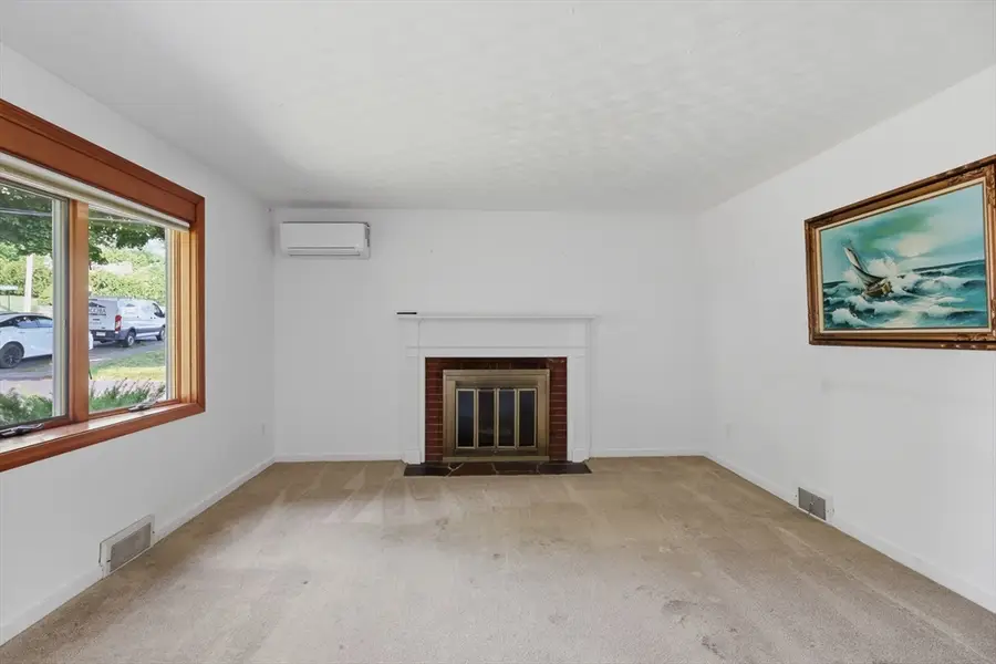 6 Spring Terrace, Shrewsbury, MA 01545 - #3