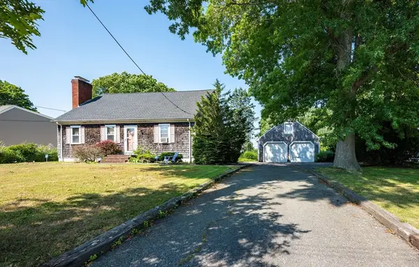 33 Terry Dr, Dartmouth, MA 02748
