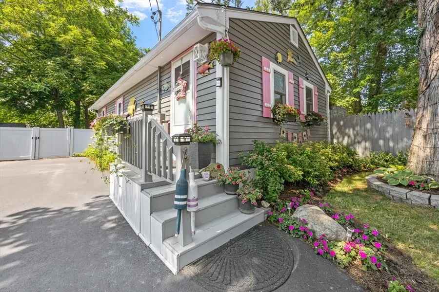 4 Cole St, Kingston, MA 02364 - #3