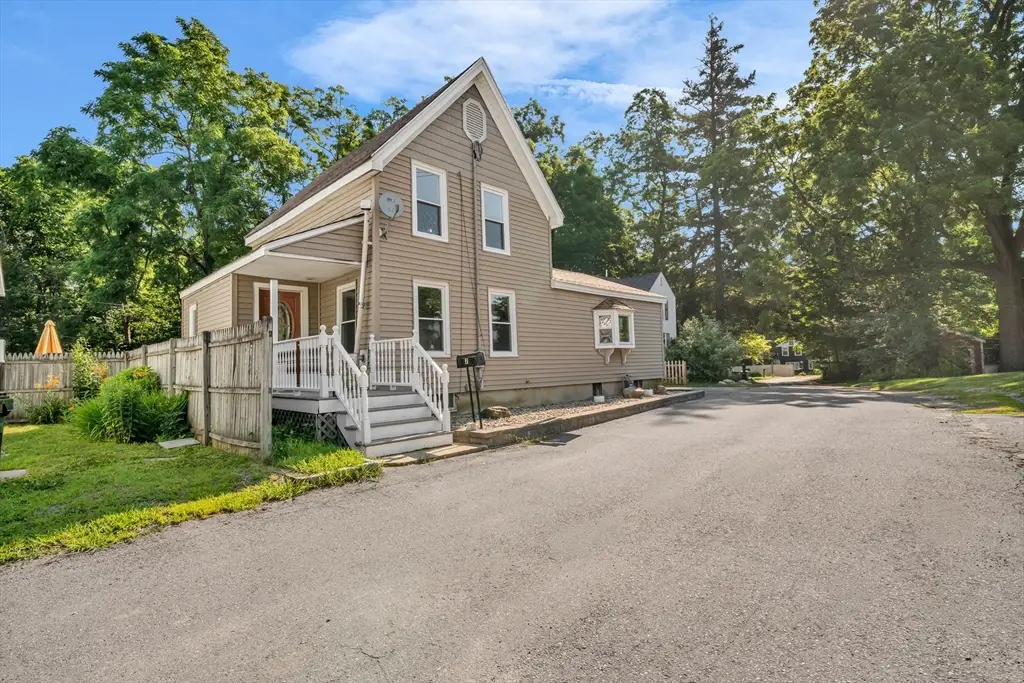 2 California Ln, Amesbury, MA 01913 - #1