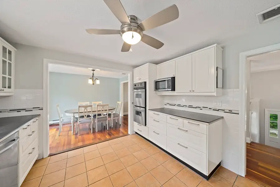 273 Highland St, Stoughton, MA 02072 - #3