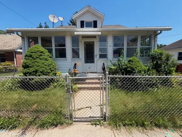 53 Mazarin St, Springfield, MA 01151