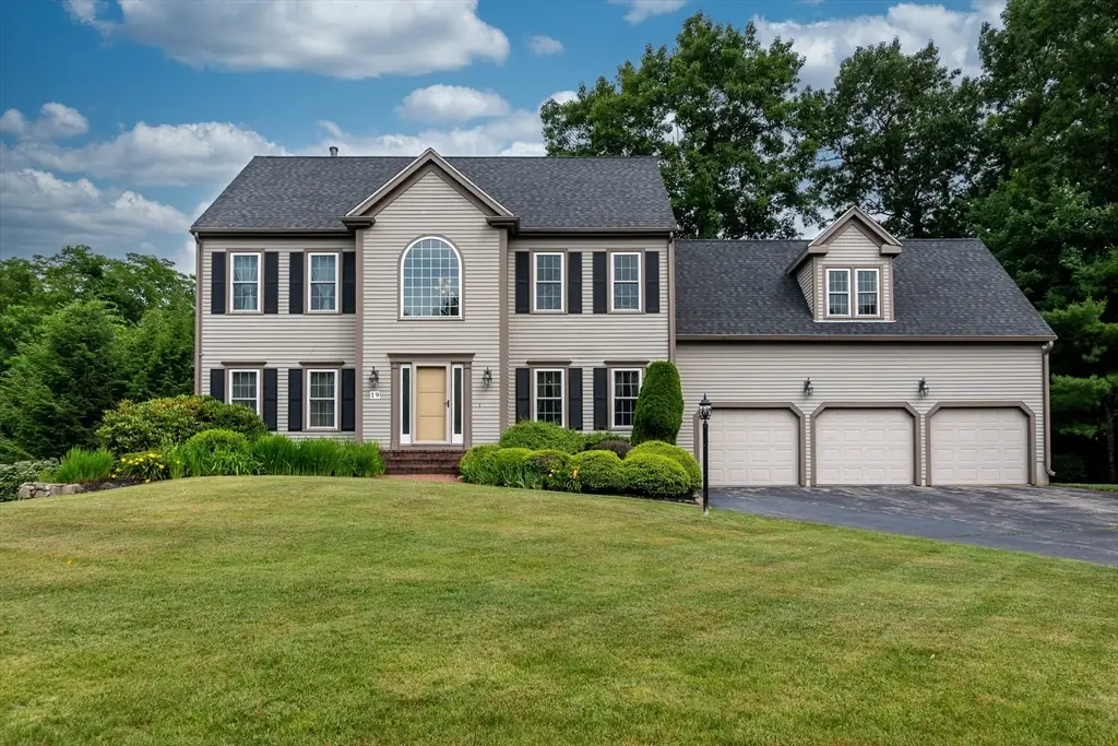 19 Burnham Ct, Stoughton, MA 02072 - #1