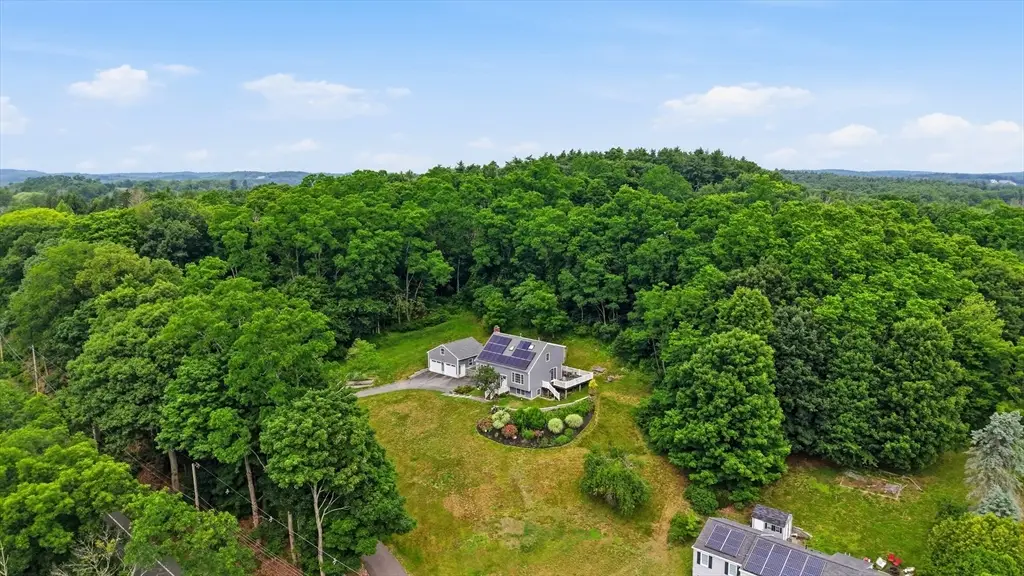 588 Main St, West Newbury, MA 01985 - #1