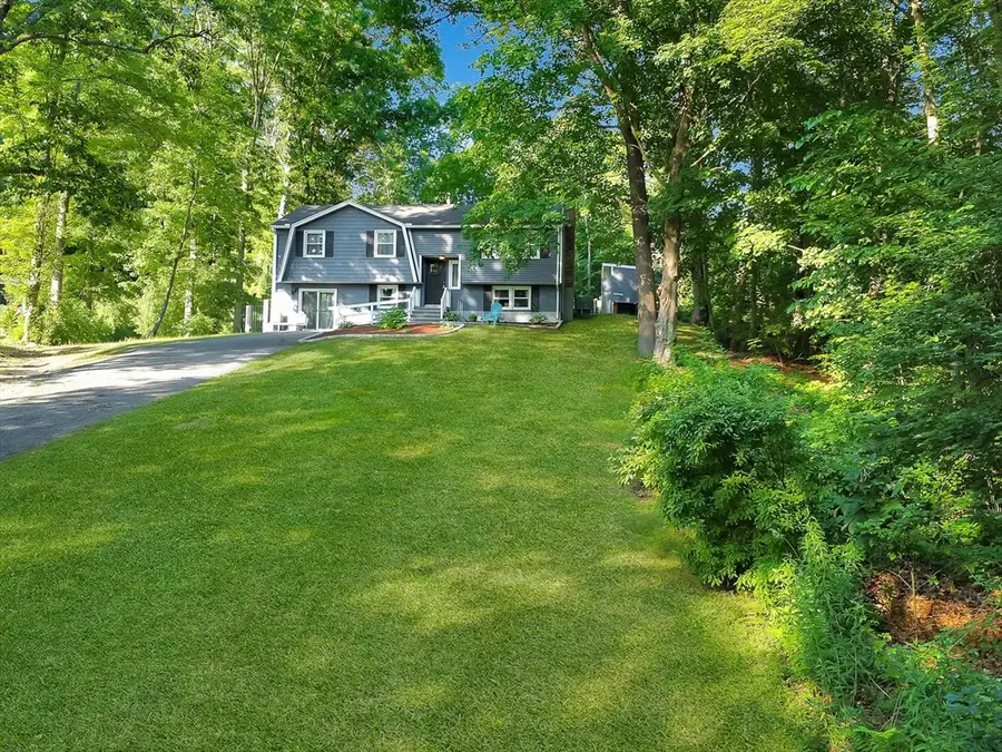 40 Kim Kris Lane, Dracut, MA 01826 - #2