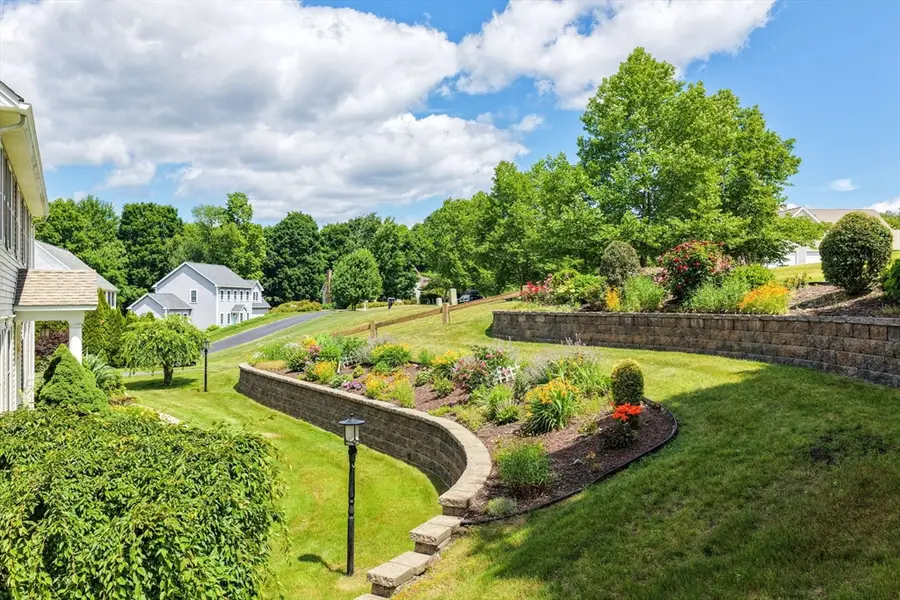 203 Canterbury Cir, East Longmeadow, MA 01028 - #3