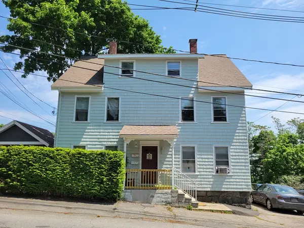 4 Pleasant St, Wakefield, MA 01880